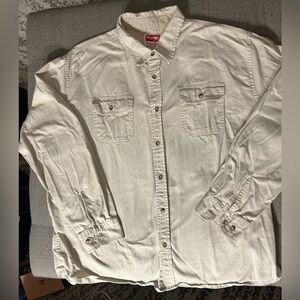 WRANGLER LONG SLEEVE CARGO SHIRT WITH POCKETS, SIZE 2X. HIKING. OUTDOORS.
